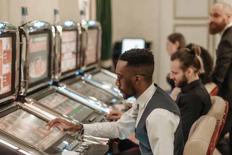 High Roller or Slow Burner? A Real Player's Guide to Slot Volatility